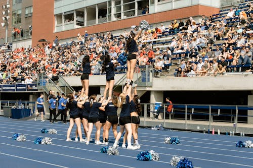 Kostenloses Stock Foto zu cheerleader, menge, menschen