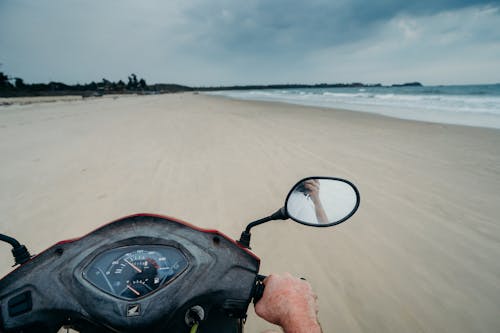 grátis Foto profissional grátis de ao ar livre, areia, bicicleta motorizada Foto profissional