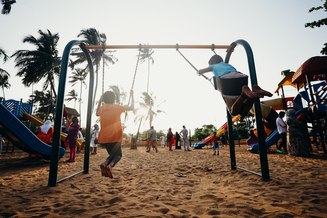 permainan playground ayunan