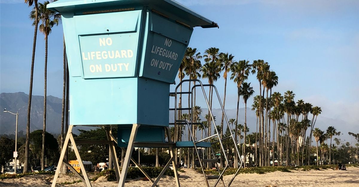 Lifeguard Post Draw A Lifeguard Post at the Beach · Free Stock Photo