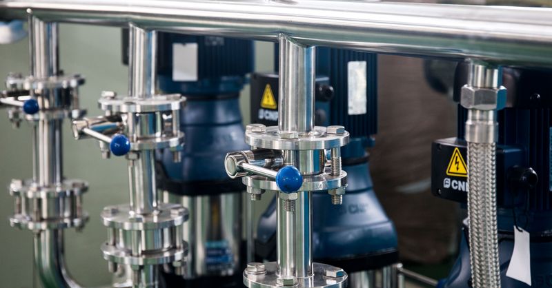 Comment choisir un fournisseur industriel fiable : critères essentiels à connaître