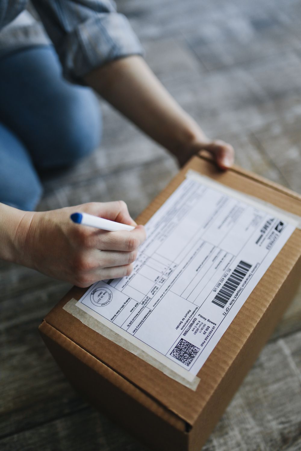 Shipping parcel and procurement documentation