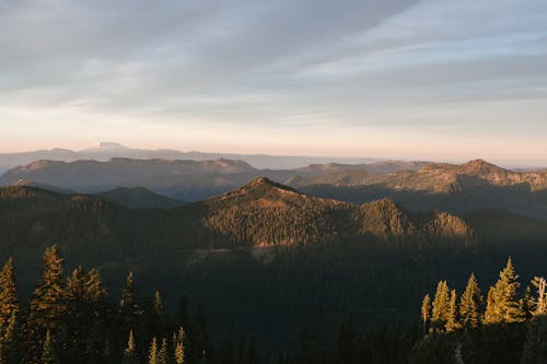 Бесплатное стоковое фото с вид на горы, восход, горизонт