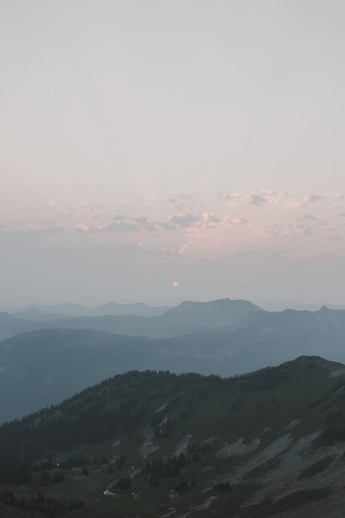 бесплатная Бесплатное стоковое фото с вертикальный выстрел, горный хребет, горы Стоковое фото