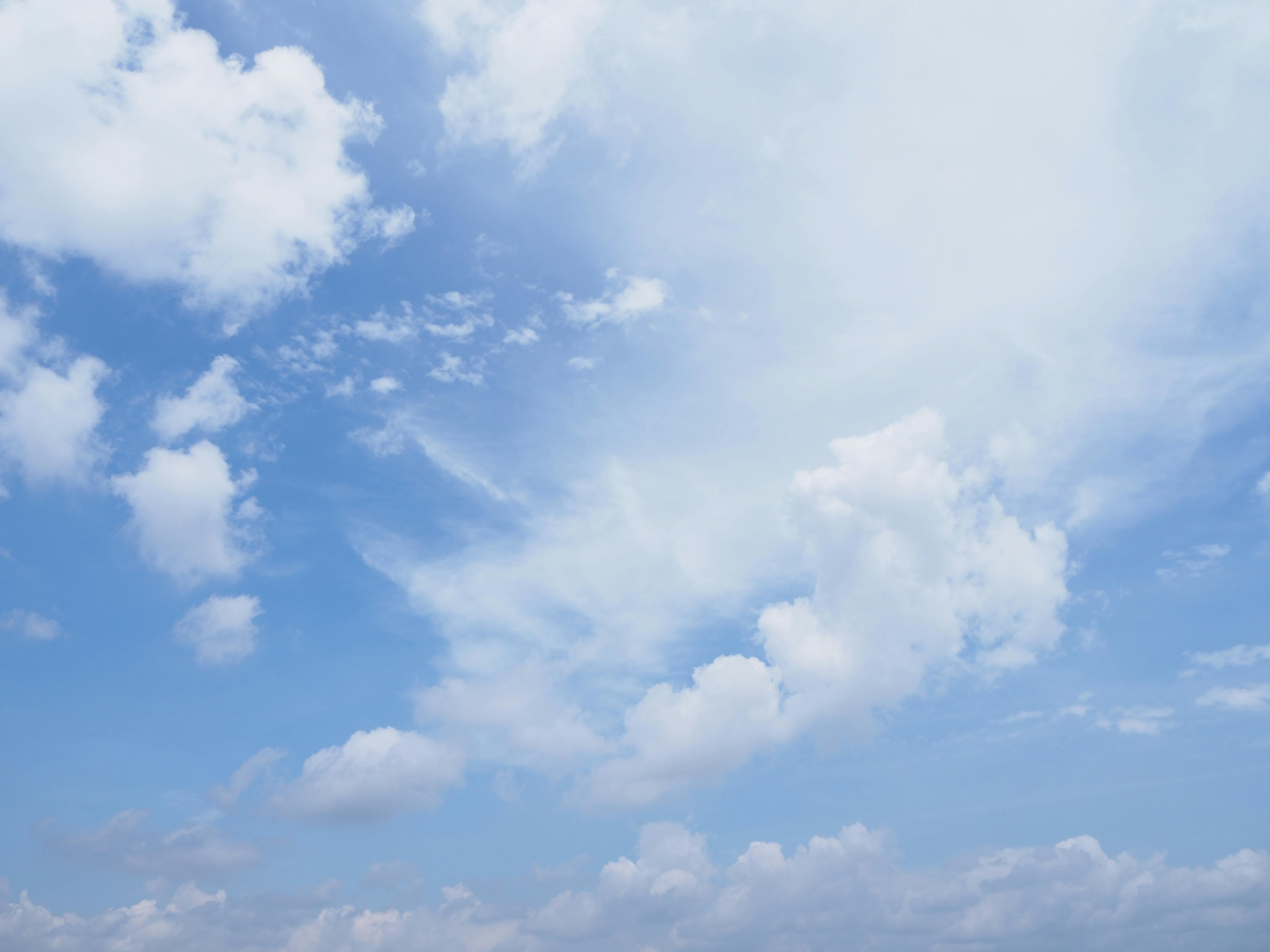 有关天空 湖上的天空 白云的免费素材图片