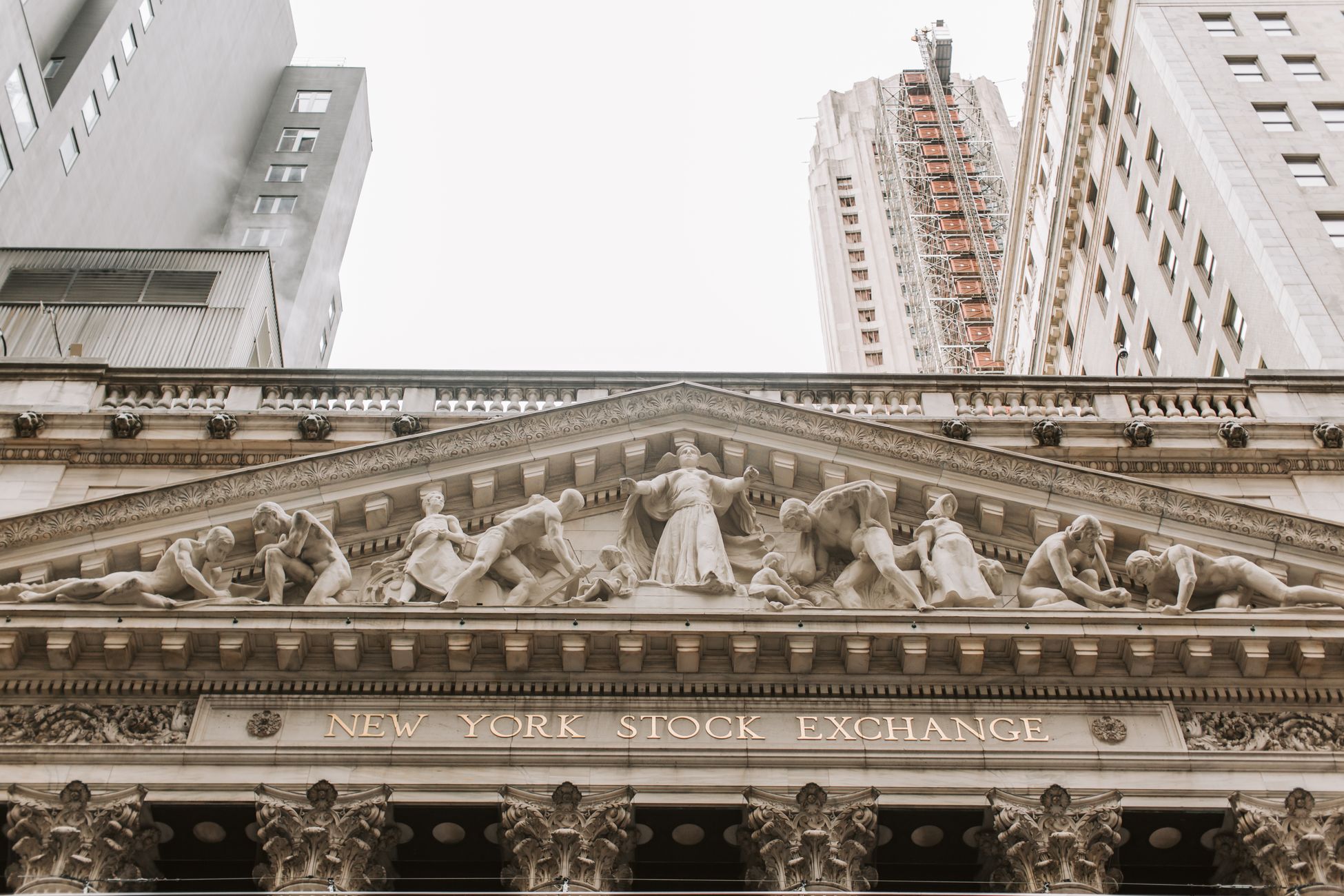 Beurzen New York voorzichtig in de plus na techuitverkoop