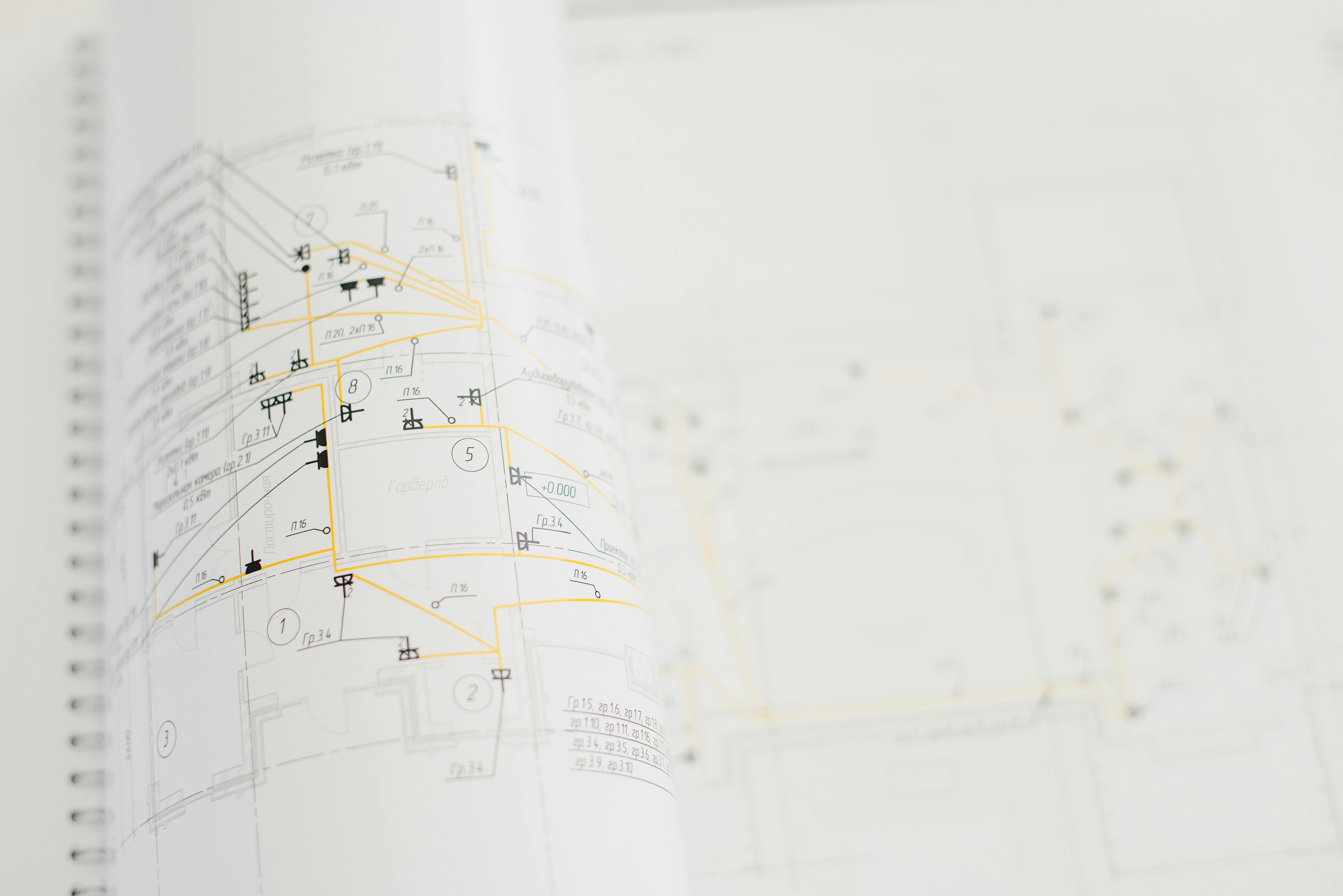 Étapes Cruciales pour Intégrer la Réglementation dans vos Projets de Rénovation