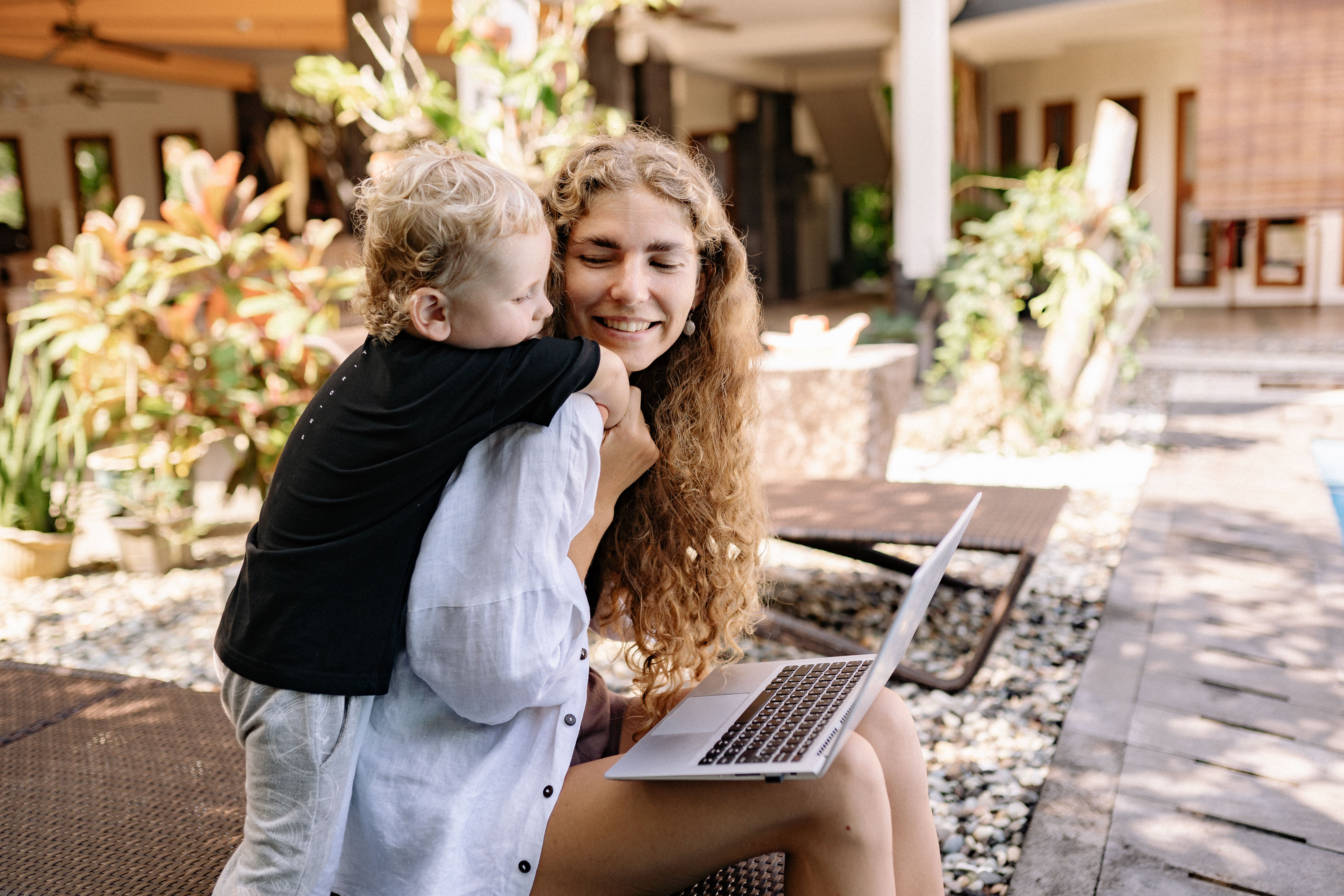 The Best Way to Travel While Working Remotely | Remote Work Meets Travel — Photo by Yan Krukau on Pexels