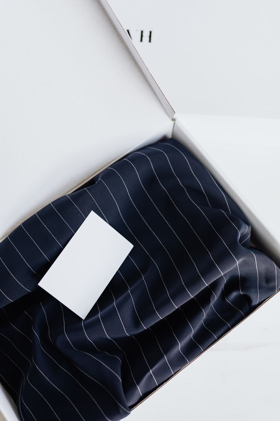 Luxury garment delivery packaging