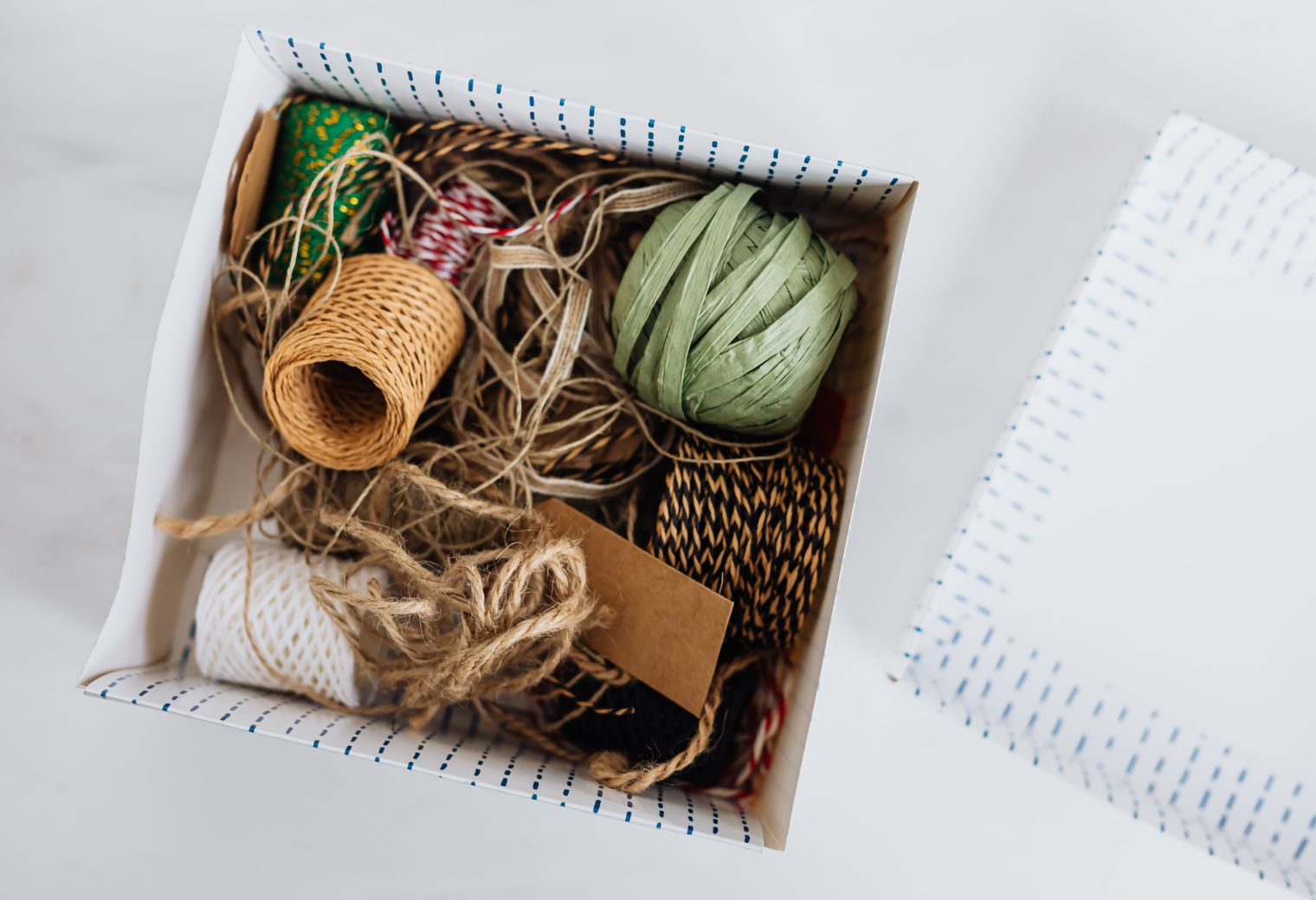 Shirland — professional packers wrapping and boxing belongings