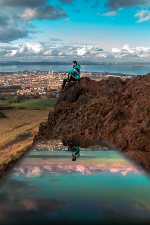 Fotobanka s bezplatnými fotkami na tému bunda, Edinburgh, hora