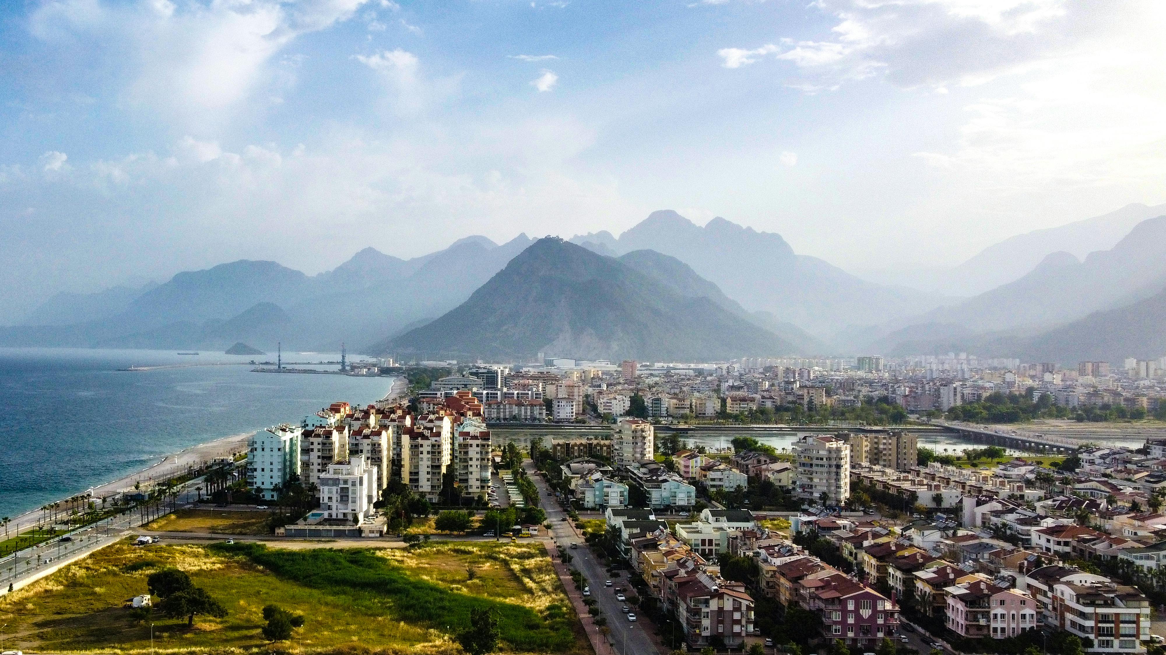 City Skyline Under Blue Sky \u00b7 Free Stock Photo