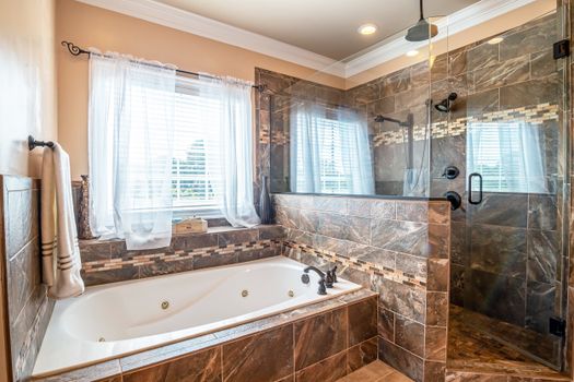 Remplacement baignoire par douche sécurisée