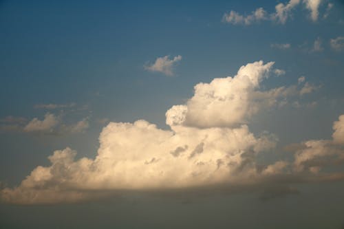Безкоштовне стокове фото на тему «атмосфера, безтурботний, блакитне небо»
