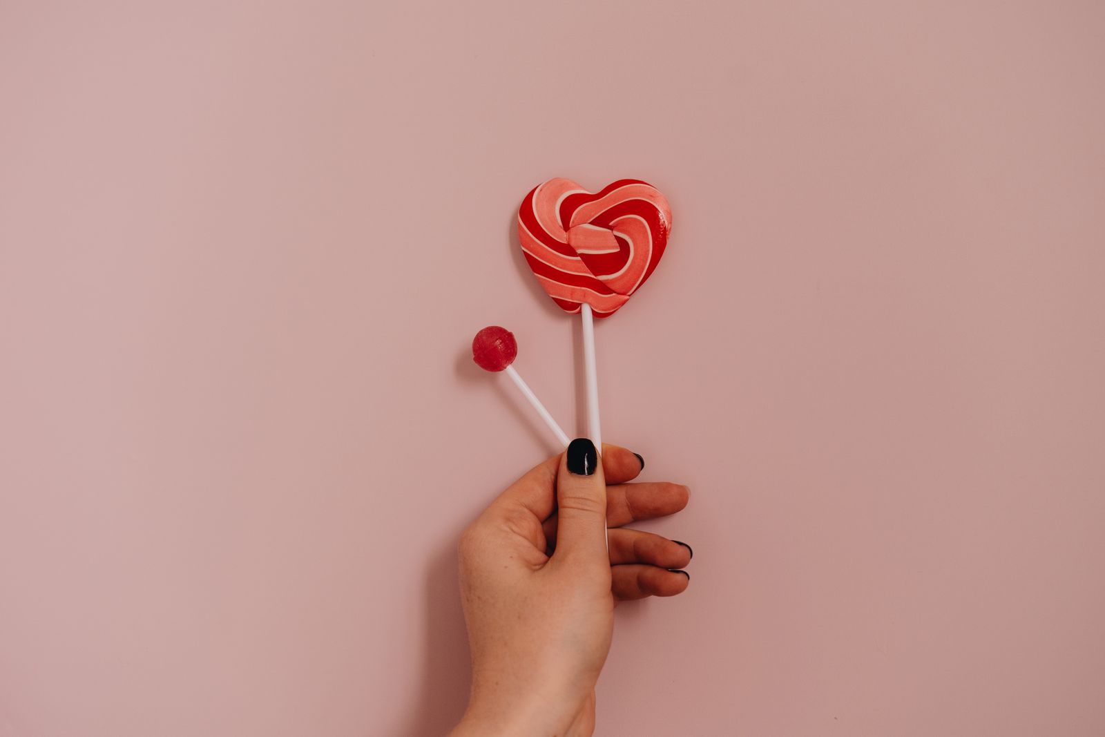 Foodservice Candy Contracts & Negotiation: Complete Guide to Terms & Deal Structure