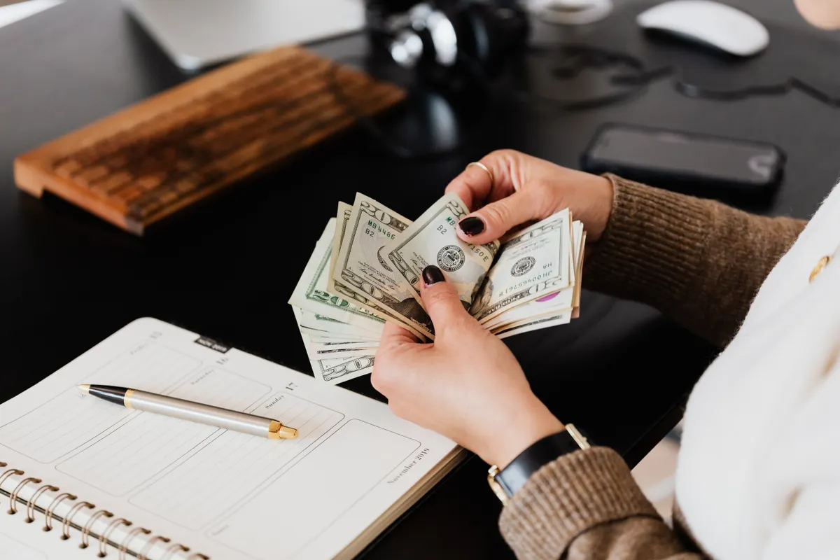 Gold price drops and your Costco receipts: how to track warehouse savings in February 2026