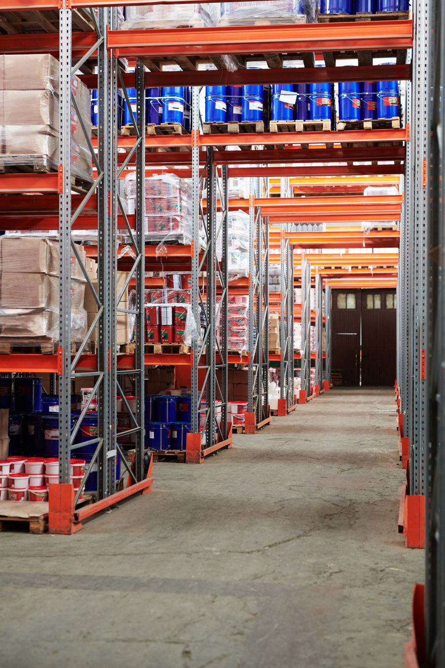 Logistics hub and warehouse operations
