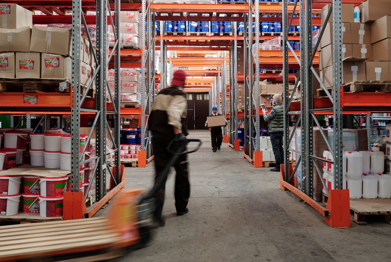 Storage & moves to storage Longlands — removals work in progress