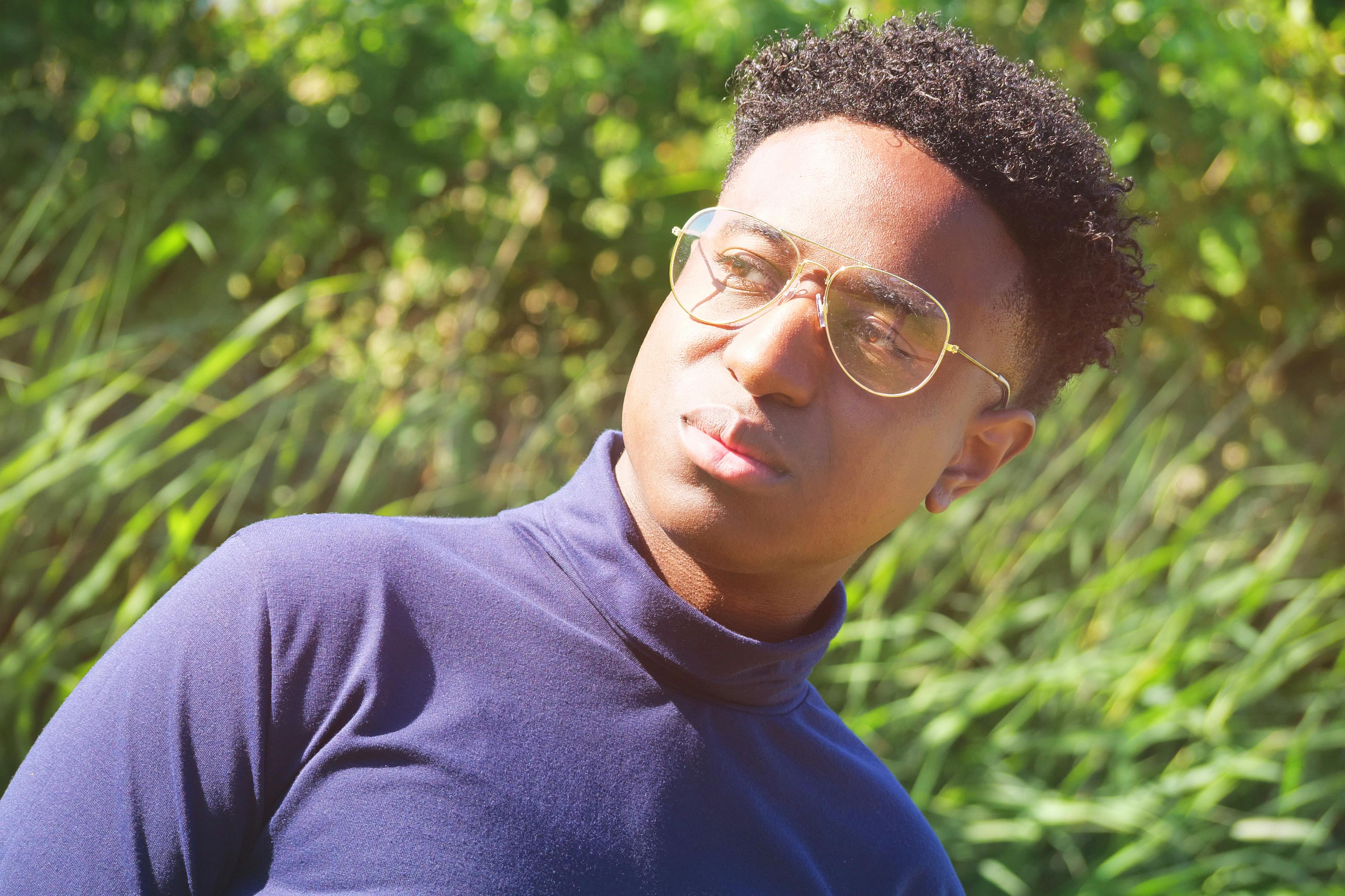 تأخير شحن في دروبشيبينج مع عميل ينتظر طردًا