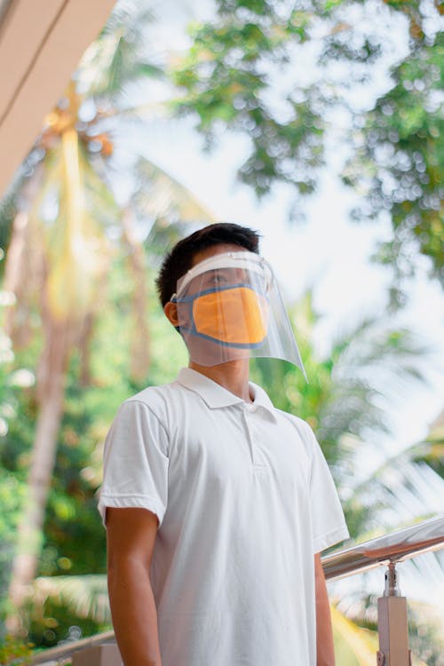 Free Man Wearing Face Mask Stock Photo