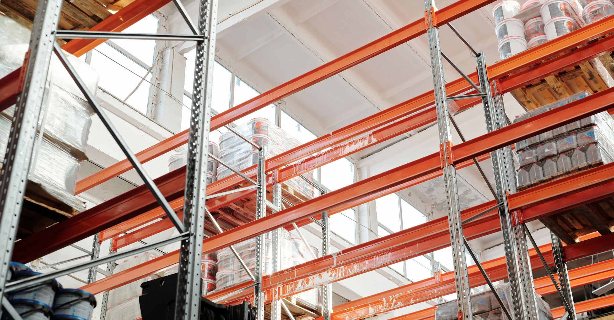 Fastenal's Distributor Network Offers Steady Returns for Long-Term Investors