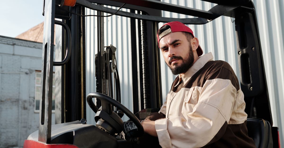 Illustration - Forklift Operator Part-Time