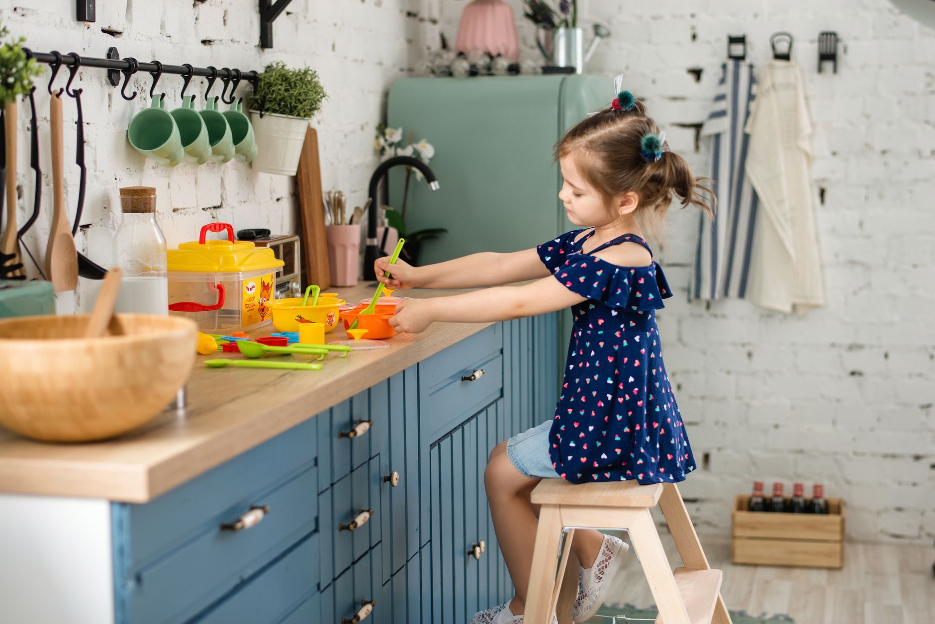 Best Kids Play Kitchen Sets 2026: Wooden & Realistic