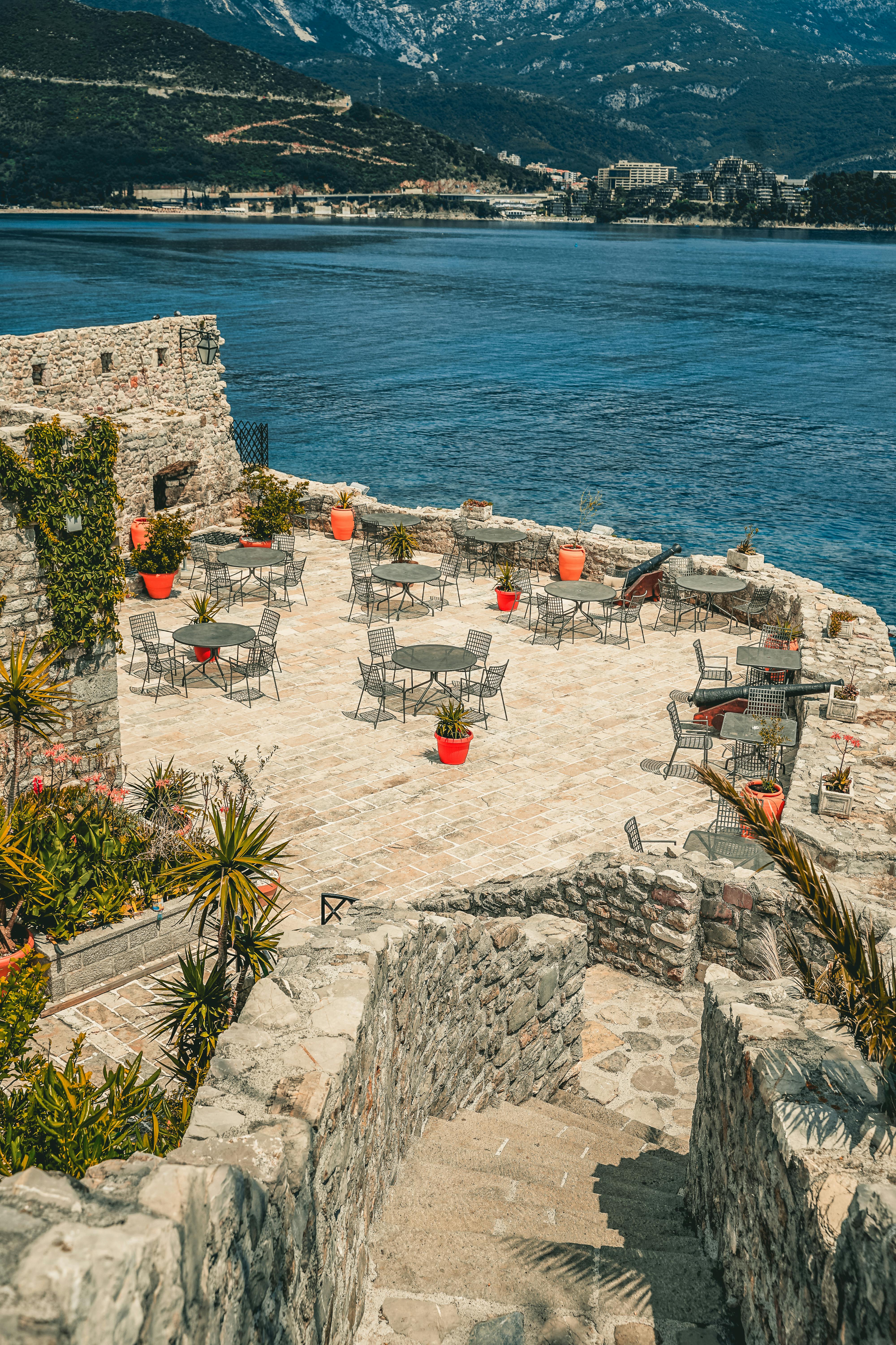 Install ​a DIY Water Feature for a ⁣Tranquil Ambiance