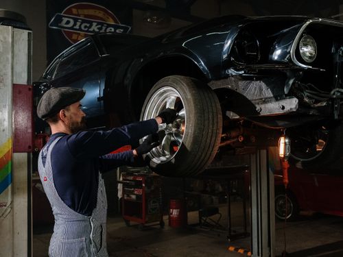 Diagnostic equipment used for vehicle troubleshooting