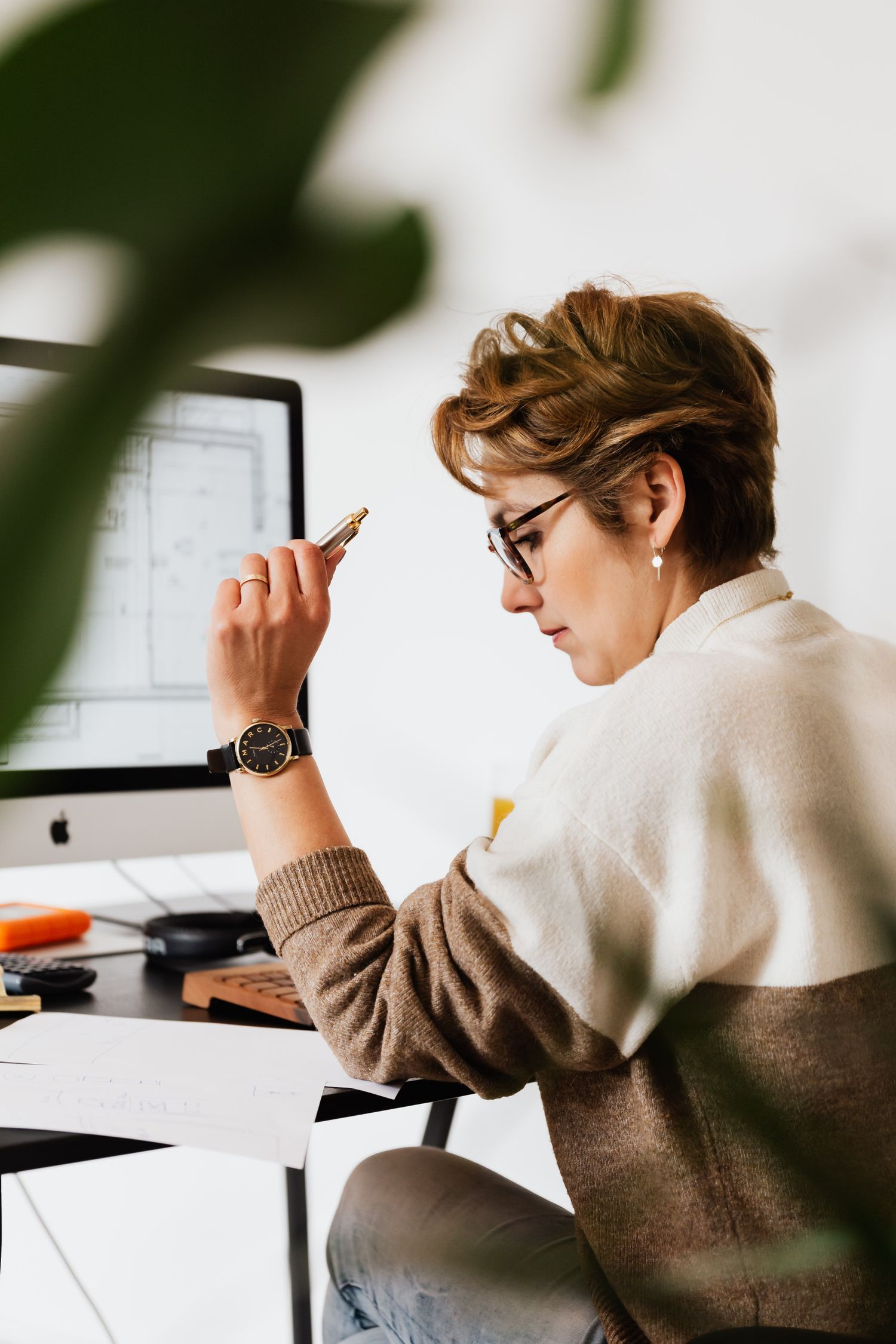 Focused businesswoman
home business
business plan