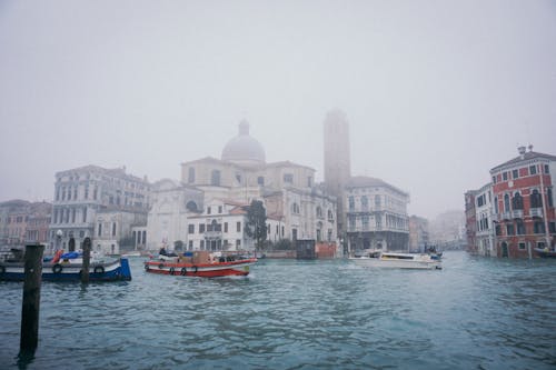 Δωρεάν στοκ φωτογραφιών με grand canal, αρχιτεκτονική, βάρκες