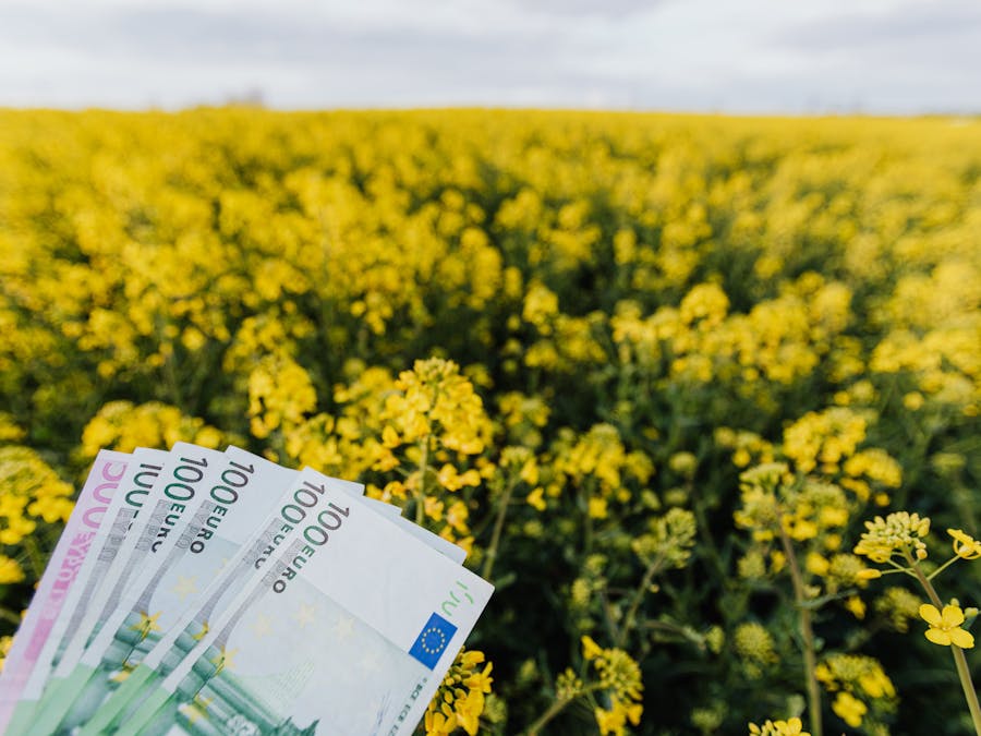 What salary is upper class?