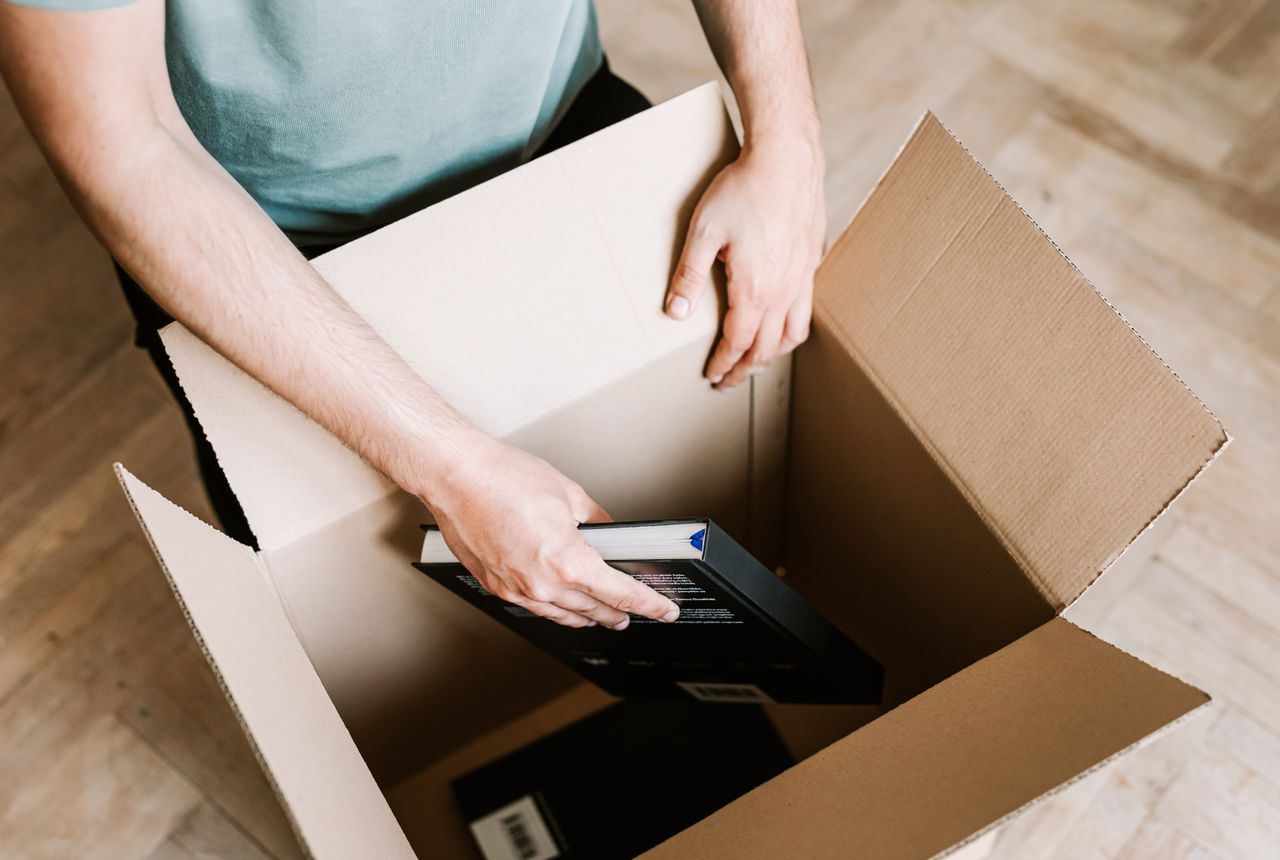 Flat & apartment removals Oxford — removals work in progress
