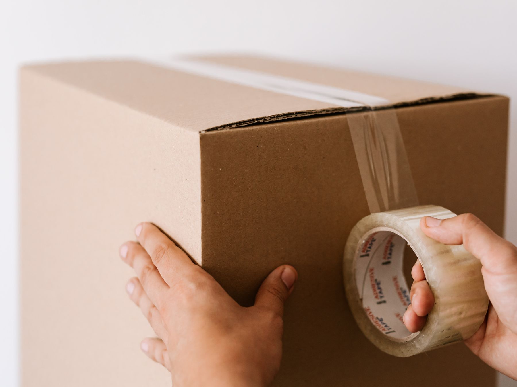 Friockheim — professional packers wrapping and boxing belongings