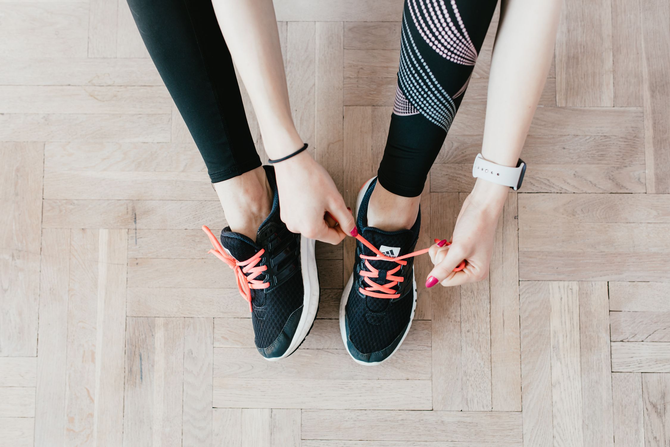 Ein grundlegendes Workout, das du einfach zu Hause machst