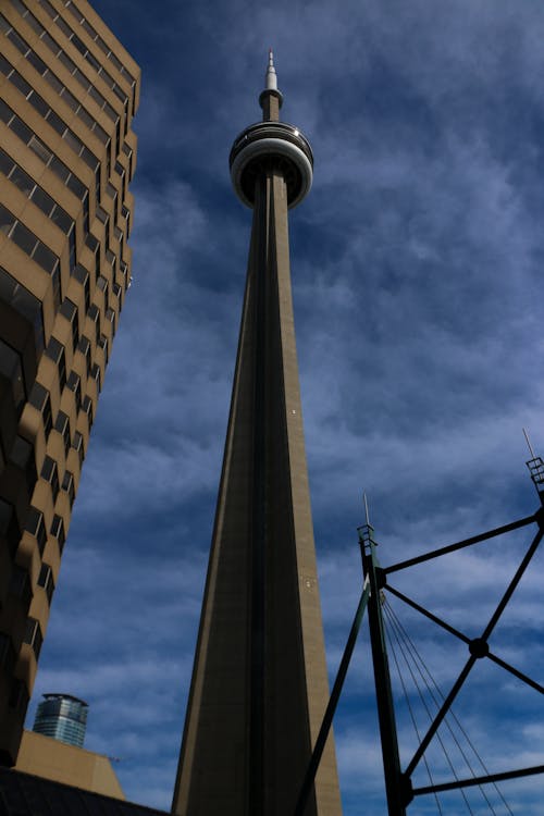 cn kulesi, gökyüzü, Kanada içeren Ücretsiz stok fotoğraf