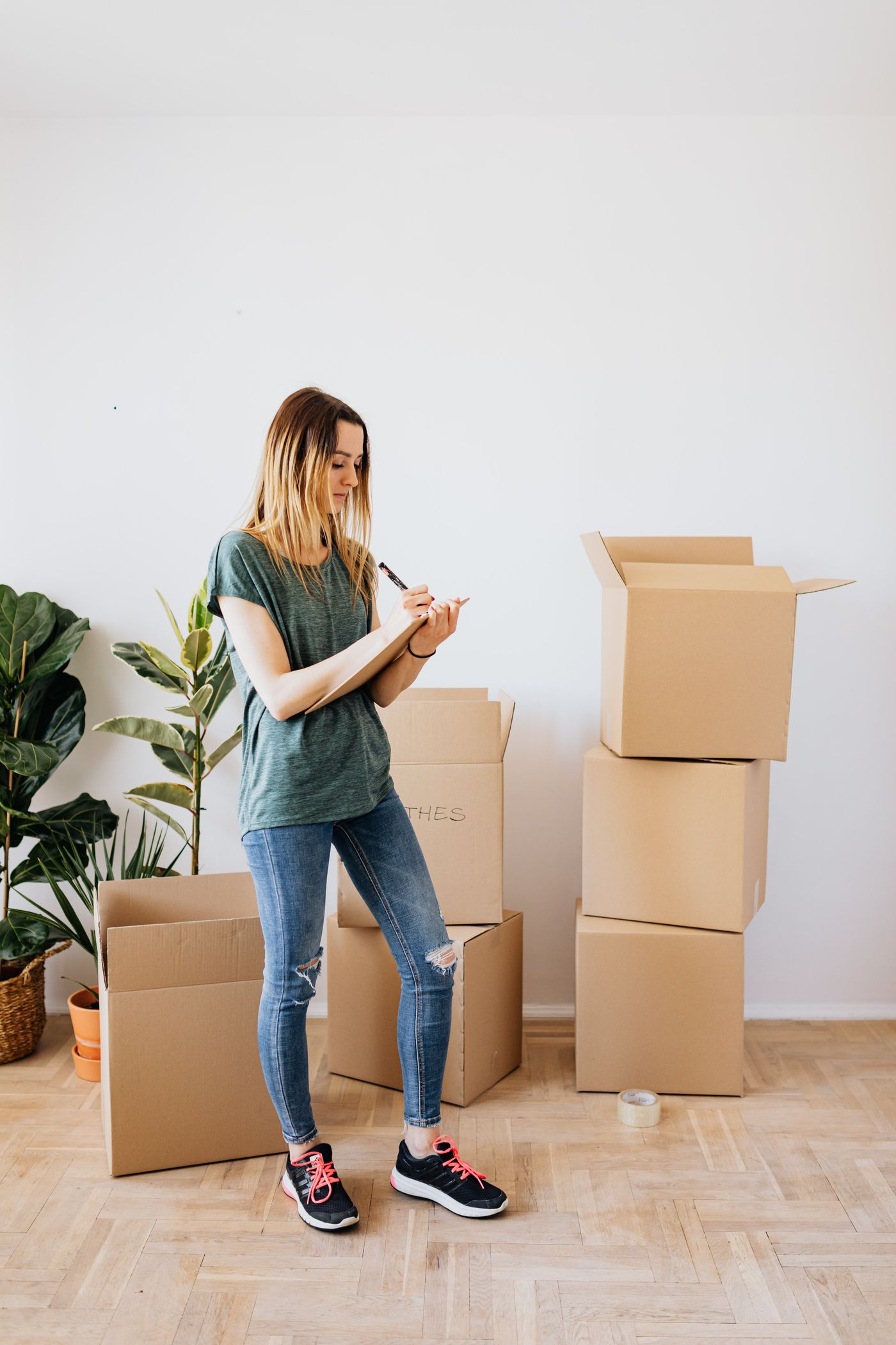 Inventory what’s leaving before you book — photos beat vague “garage full” descriptions