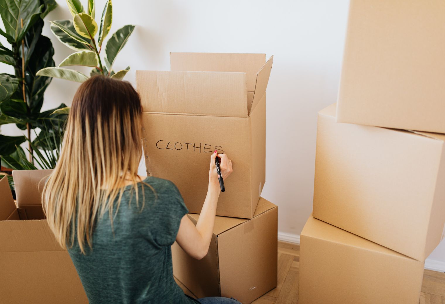 Cirencester — belongings being loaded for transport to storage