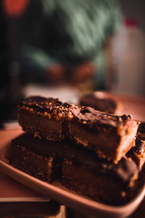 Free Close-up of chocolate brownies with a rich, delicious texture, perfect for dessert lovers. Stock Photo