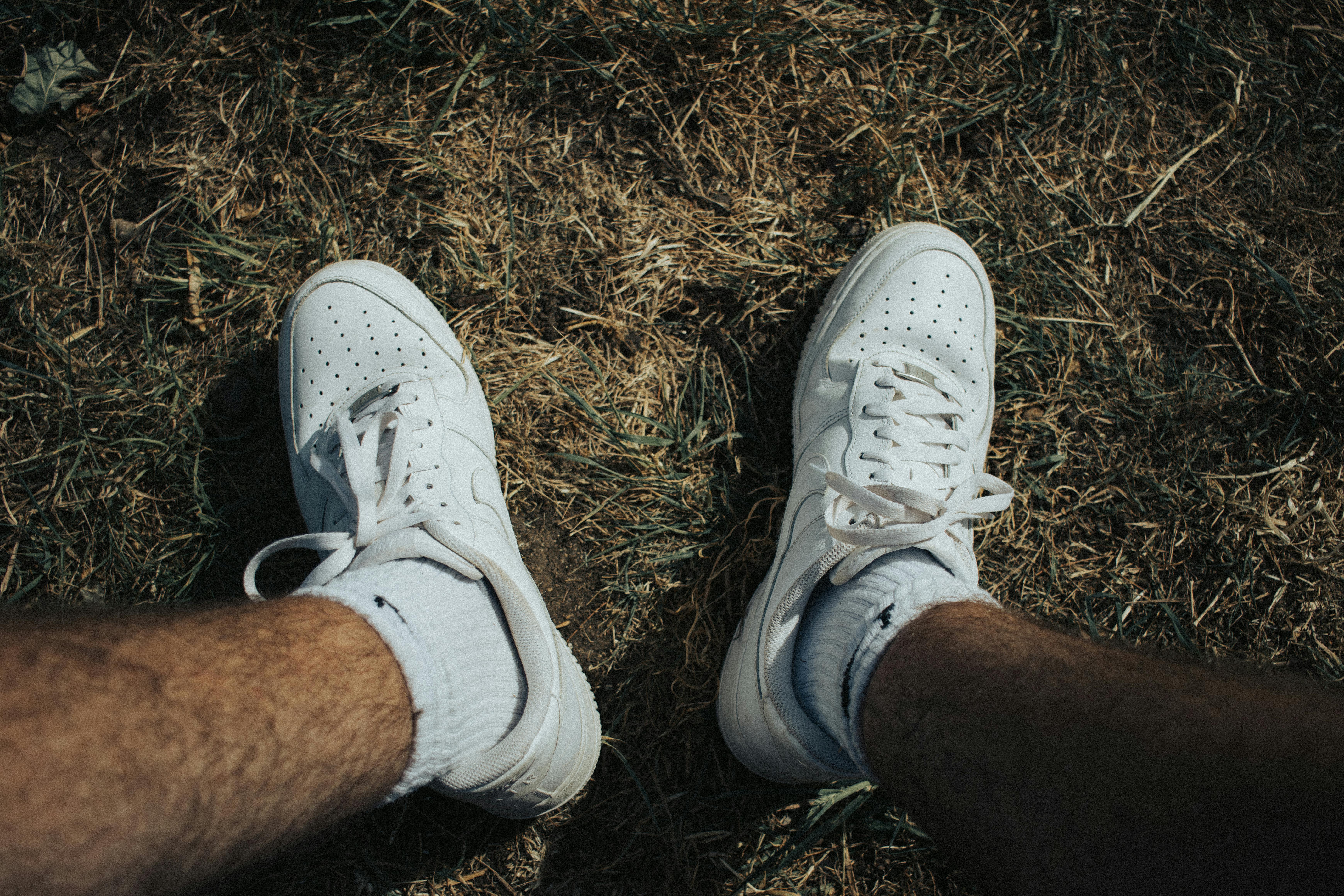 Las 10 mejores zapatillas blancas de hombre del mercado