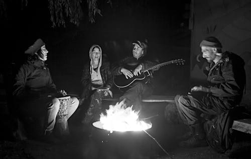 Foto profissional grátis de acompañamiento, cantando, composição musical