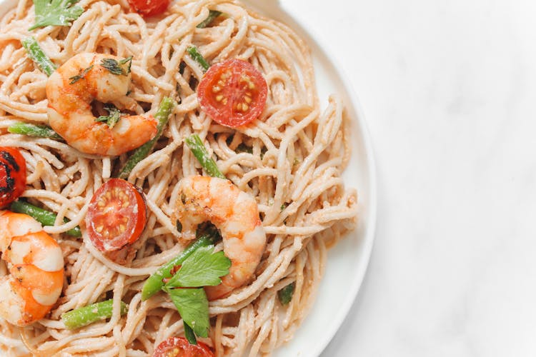 Pasta With Shrimp And Tomatoes