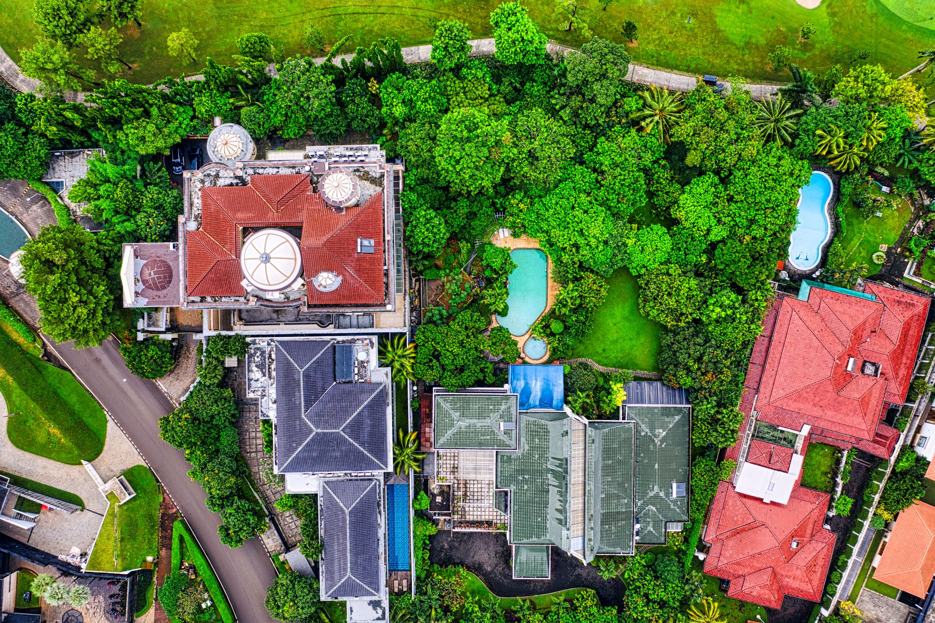Phuket Resort Villas vs Condos: Values, Yields and Transfer Data in 2026