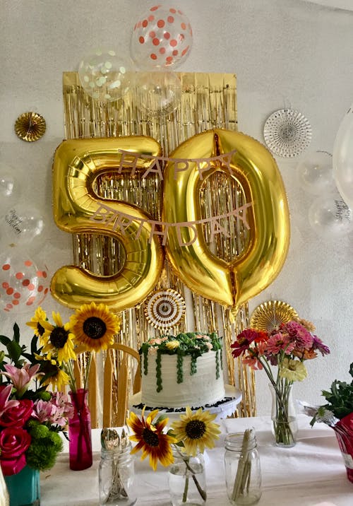 Foto profissional grátis de aniversário, balas, balões