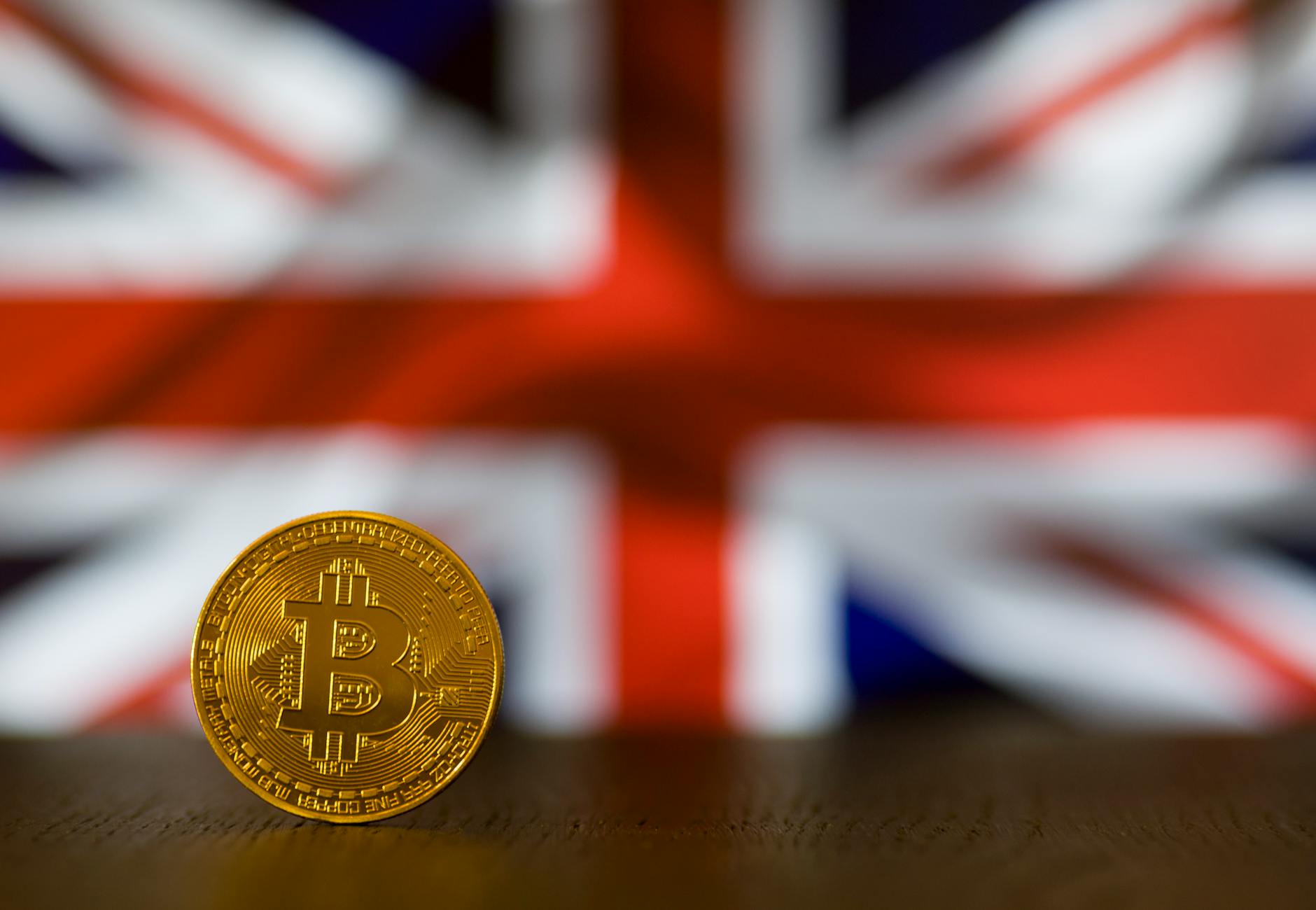 Bitcoin price volatility rises amid proposed quantum-resistant Bitcoin upgrade. Hard fork, quantum computing, BTC security. Bitcoin price volatility rises amid proposed quantum-resistant Bitcoin upgrade. Hard fork, quantum computing, BTC security.