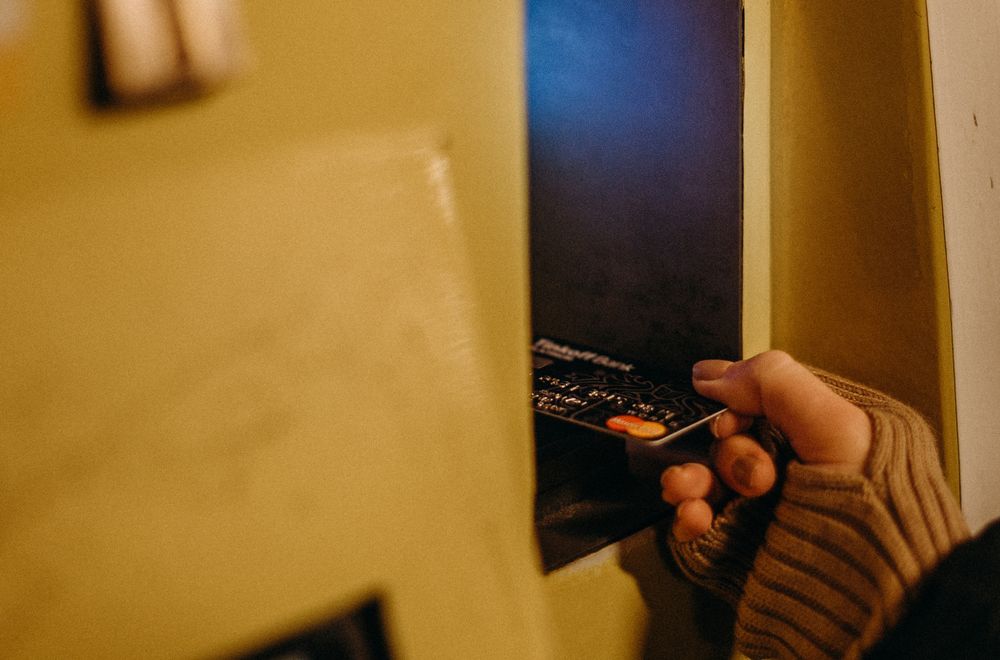 Online Casino: Spielautomaten und Live-Spiele im Überblick
