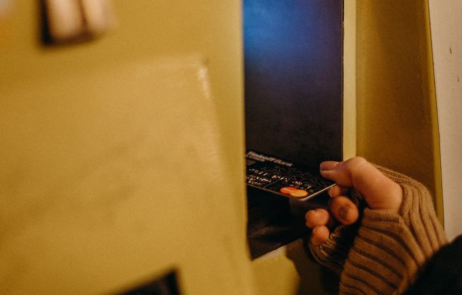 Online Casino: Spielautomaten und Live-Spiele im Überblick