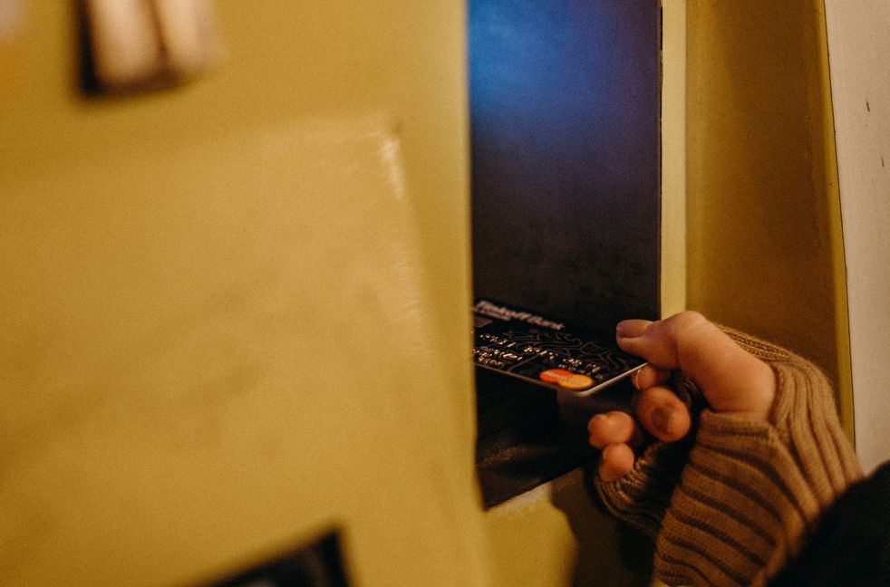 Online Casino: Spielautomaten und Live-Spiele im Überblick