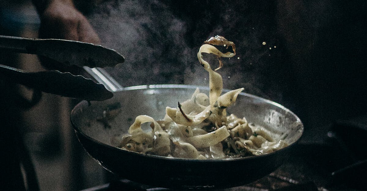 How to season a frying pan
