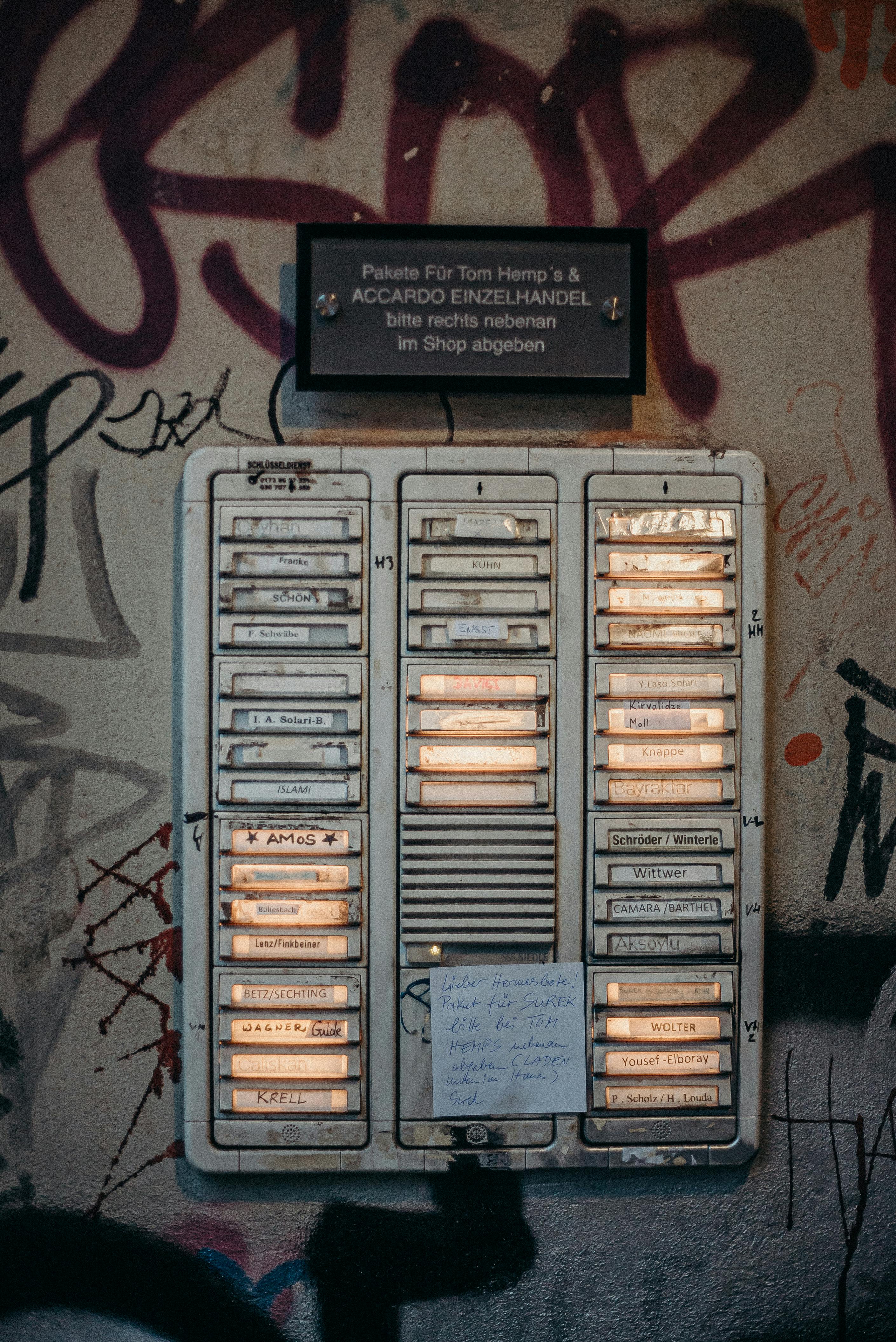 black and white labeled boxes